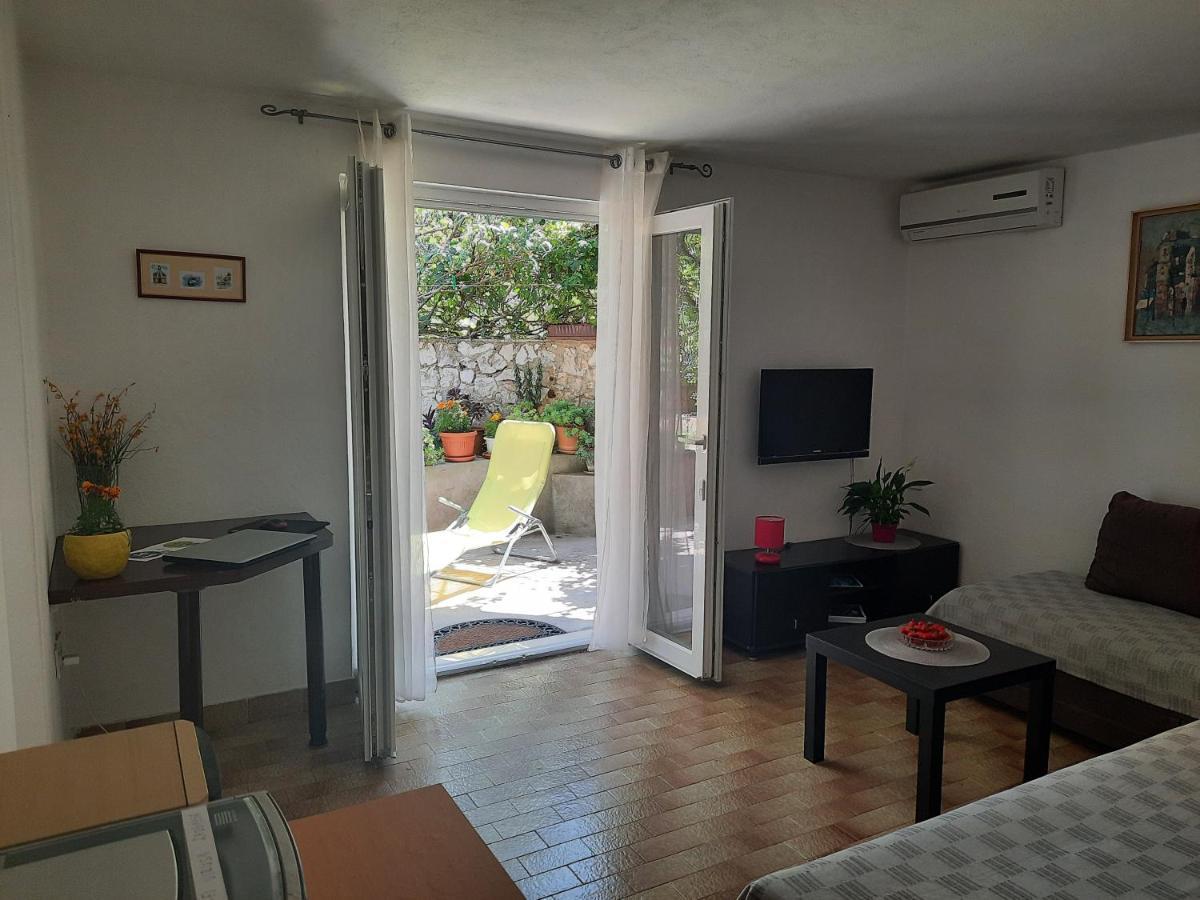 Apartment Ema Трогир Екстериор снимка
