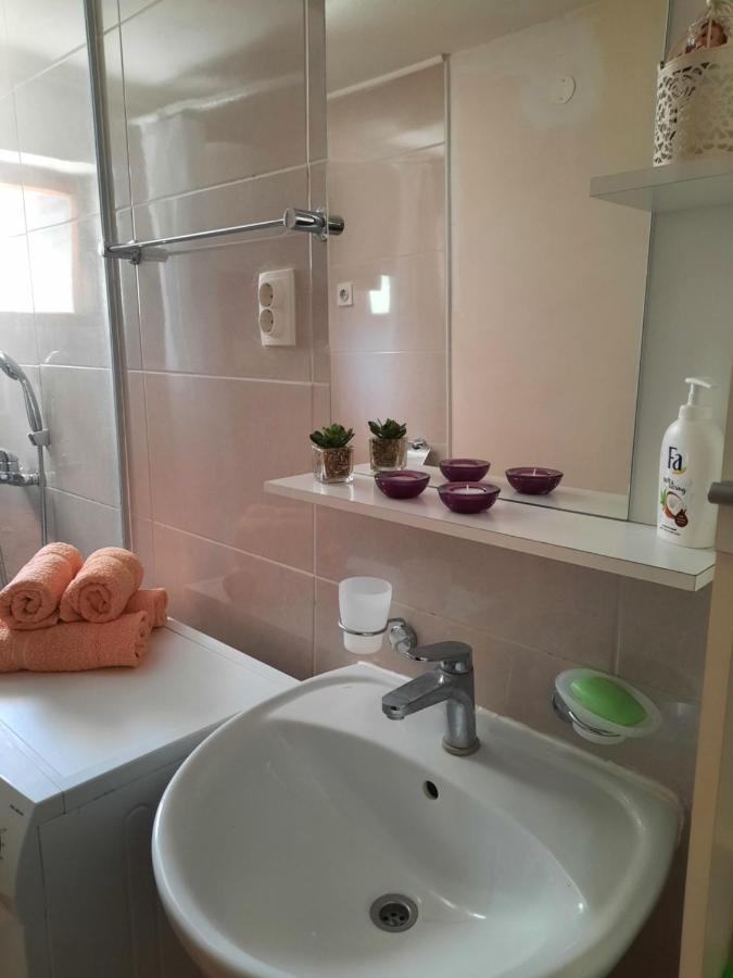 Apartment Ema Трогир Екстериор снимка