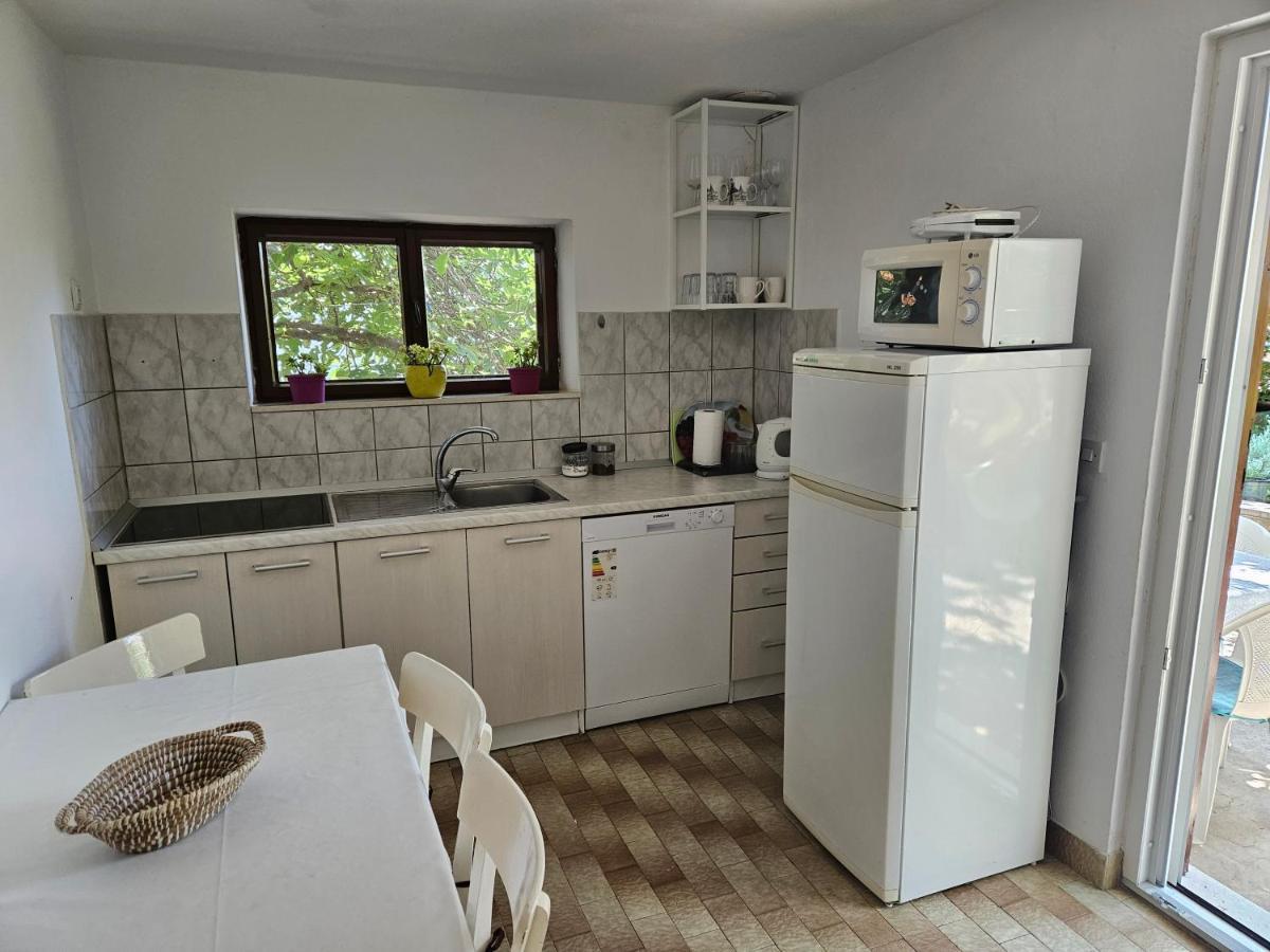 Apartment Ema Трогир Екстериор снимка